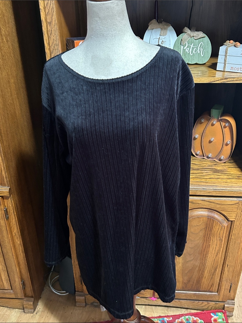 St. John's Bay Black Ribbed Velour Long-Sleeve Scoop Neck Top Large